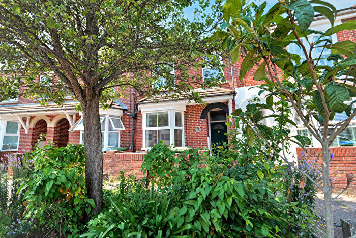 Terraced House For Sale In Radcliffe Road, Southampton, Hampshire, SO14