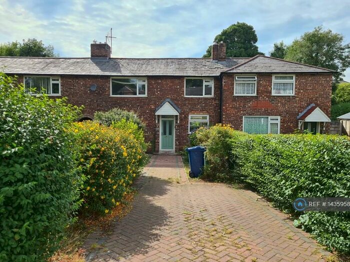 3 Bedroom Terraced House To Rent In Heywood Road, Prestwich, Manchester, M25