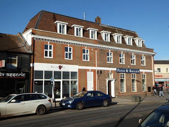 2 Bedroom Flat To Rent In Brighton Road, Coulsdon, CR5