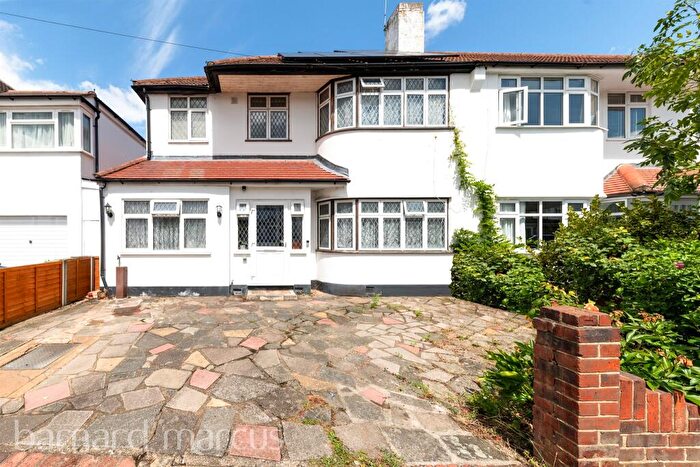 5 Bedroom Semi-Detached House For Sale In Hazon Way, Epsom, KT19