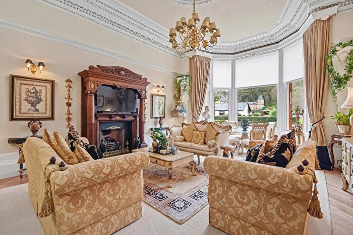 3 Bedroom Ground Maisonette For Sale In Newark Street, Inverclyde, Greenock, PA16