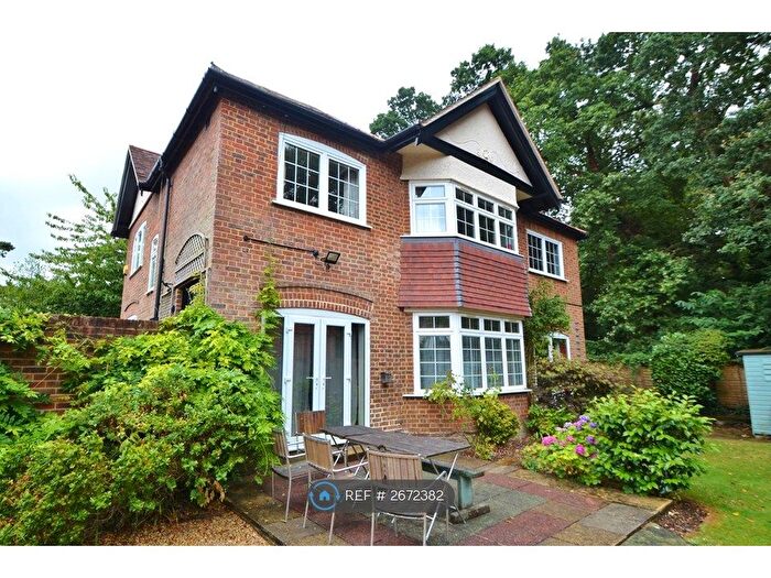 6 Bedroom Detached House To Rent In Burgess Road, Southampton, SO16