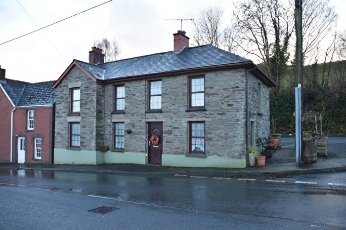 2 Bedroom Detached House For Sale In Y Wern, Newcastle Emlyn, SA38