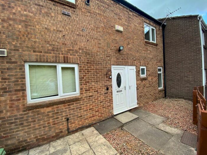3 Bedroom Terraced House To Rent In Coquet, Washington NE38