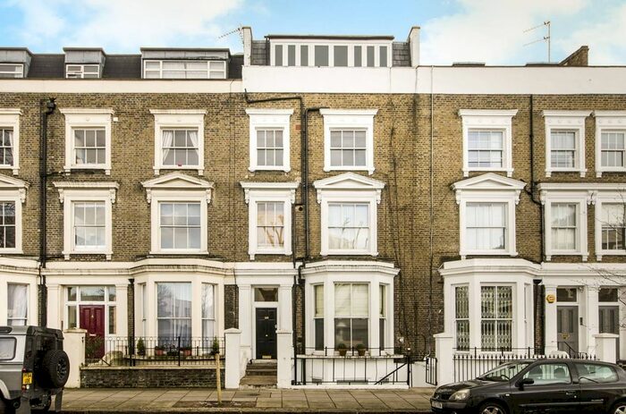 2 Bedroom Flat To Rent In Warwick Gardens, Kensington, London, W14