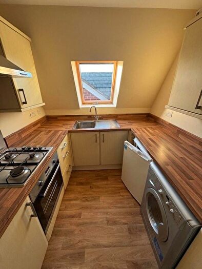 2 Bedroom Detached House To Rent In Wimborne Road, Bournemouth, BH9