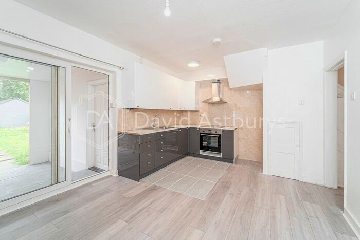 3 Bedroom Terraced House To Rent In Norfolk Avenue, Palmers Green, London, N13