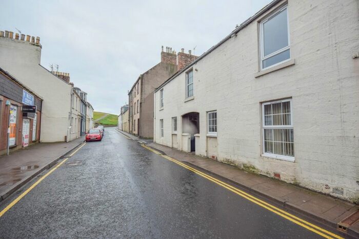 2 Bedroom Flat To Rent In Hill Street, Arbroath, Angus, DD11