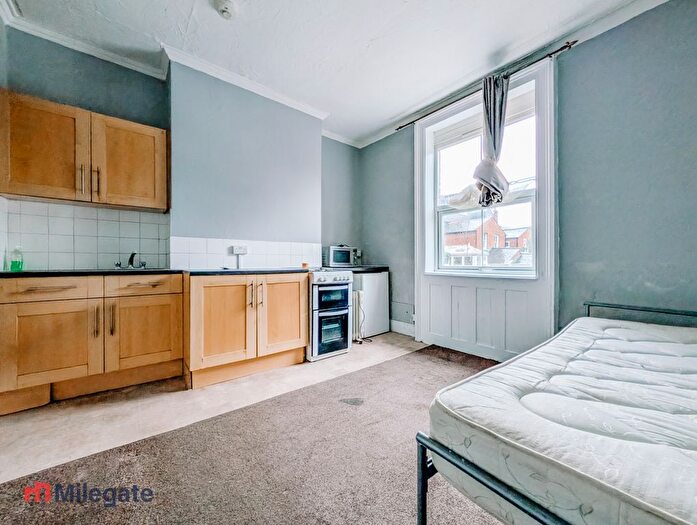 Studio To Rent In The Grove, Reading, RG1