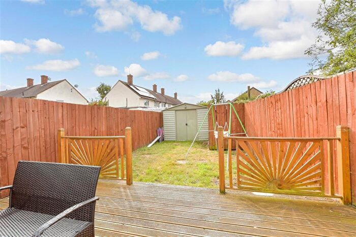 3 Bedroom Terraced House For Sale In Hilldene Avenue, Romford, Essex, RM3