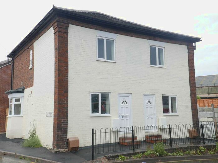 2 Bedroom Semi-Detached House To Rent In Lane Street, Bilston, WV14