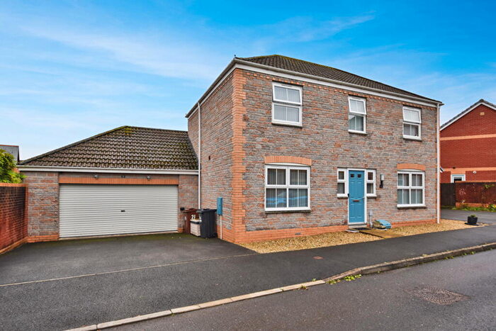 4 Bedroom Detached House For Sale In Raleigh Drive, Cullompton, EX15