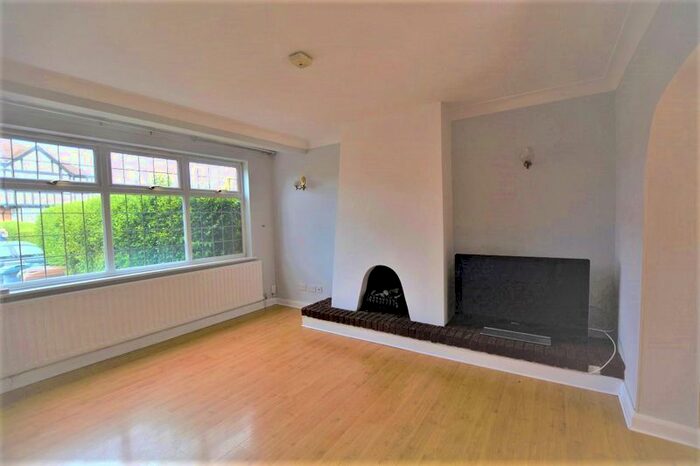 4 Bedroom Semi-Detached House For Sale In Rowlands Avenue, Pinner, HA5