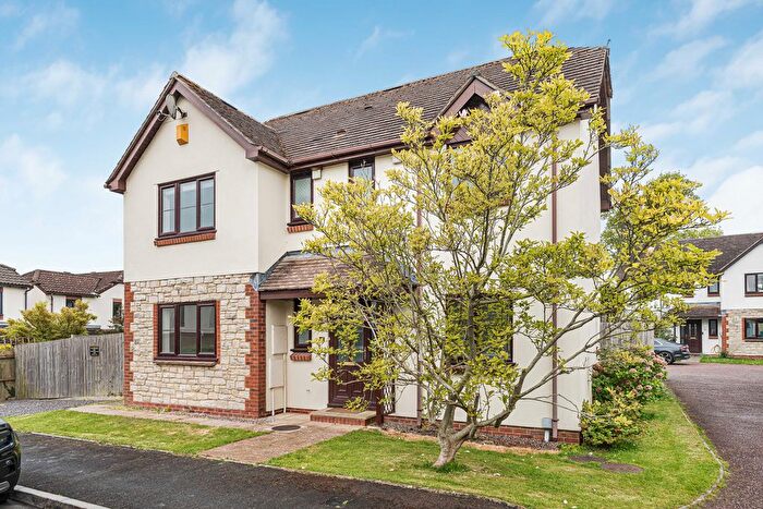 4 Bedroom Detached House For Sale In Kittersley Drive, Liverton, TQ12