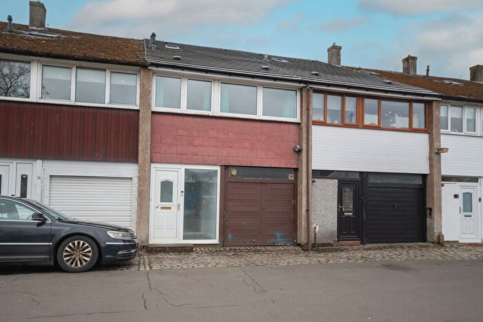 4 Bedroom Terraced House For Sale In Blake Road, Cumbernauld, G67