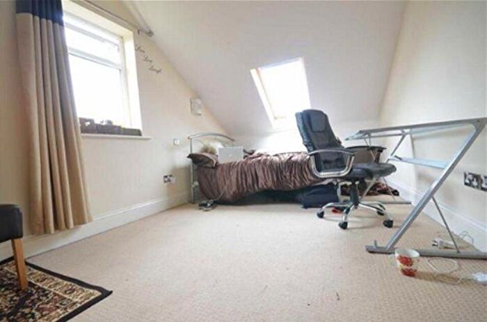 8 Bedroom House To Rent In Kingswood Road, Manchester, M14