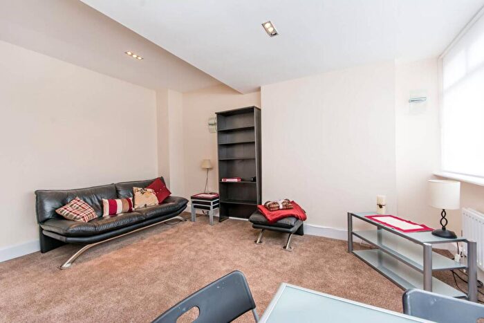 1 Bedroom Flat To Rent In Hamilton Gardens, St John's Wood, London, NW8