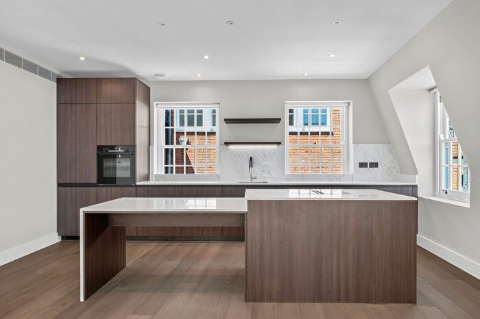 2 Bedroom Flat To Rent In High Street Wimbledon, London, SW19
