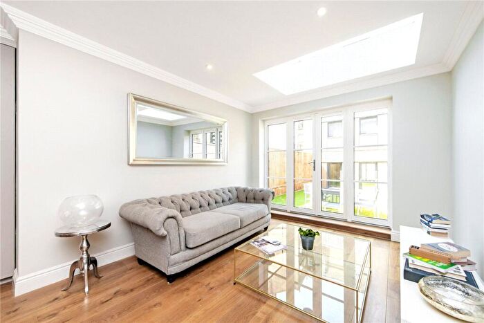 2 Bedroom Flat To Rent In Benwell Road, Islington, N7
