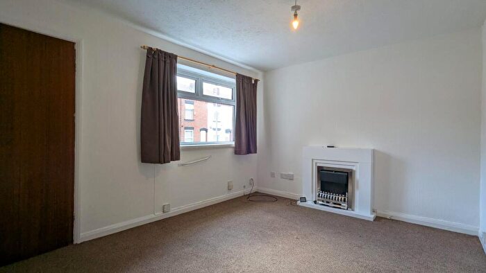 1 Bedroom Flat To Rent In Meldrum Street, Oldham, OL8