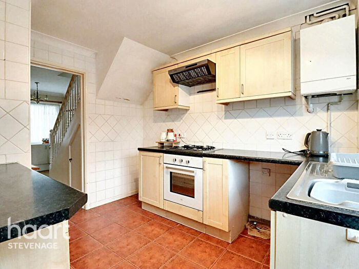 2 Bedroom End Of Terrace House For Sale In Penn Road, Stevenage, SG1