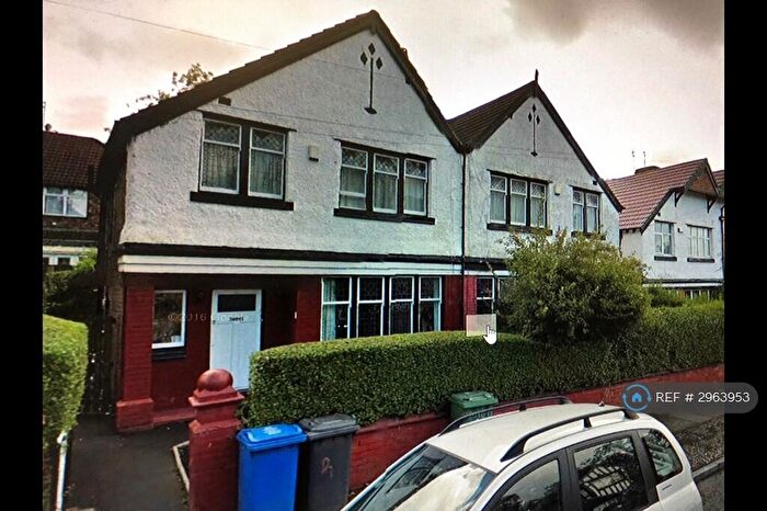 3 Bedroom Semi-Detached House To Rent In Lichfield Drive, Prestwich, Manchester, M25