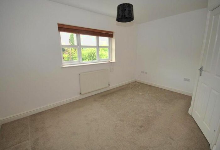 4 Bedroom Property To Rent In Deans Close, Brimington, Chesterfield, S43