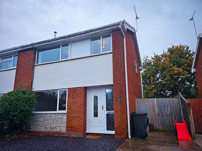 3 Bedroom Semi Detached House To Rent In Eastfields Grove, Saughall, Chester, CH1