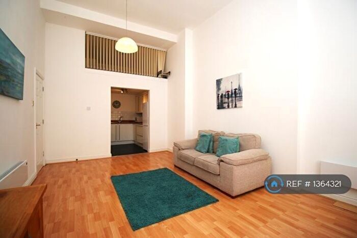 1 Bedroom Flat To Rent In Whitworth House, Manchester, M1