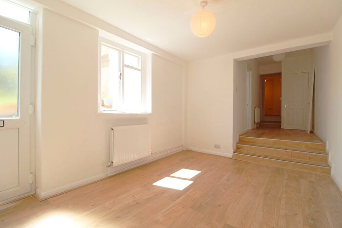 1 Bedroom Flat To Rent In Compton Road, Brighton, BN1