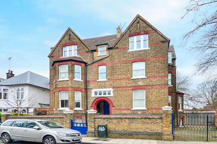 1 Bedroom Flat To Rent In Stockwell Park Road, Stockwell, London, SW9