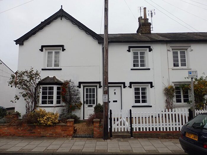 2 Bedroom Cottage To Rent In The Grove, Bedford, MK40
