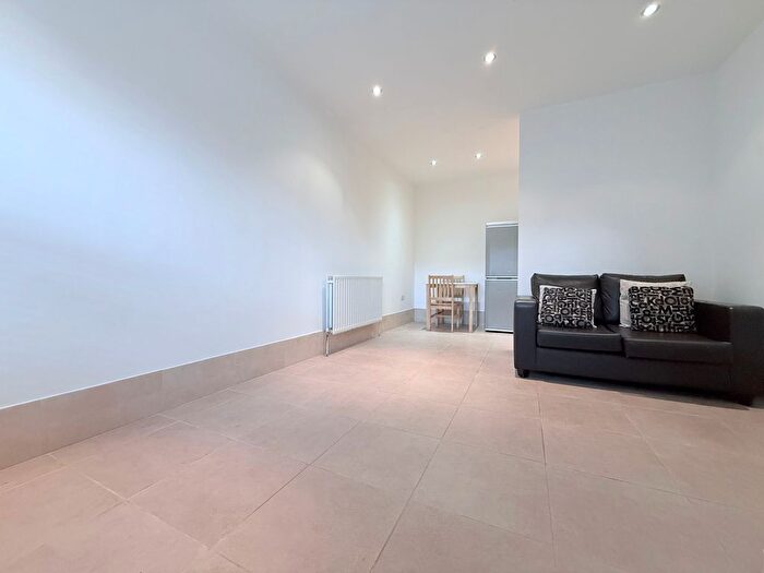1 Bedroom Flat To Rent In Station Road, London, EN5