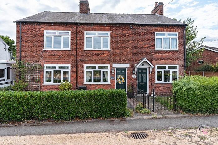 4 Bedroom Semi-Detached House For Sale In Middlewich Road, Stanthorne, Middlewich, CW10