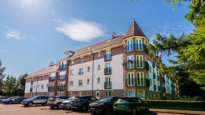 3 Bedroom Apartment For Sale In Chesterfield Gardens, Flat /, Duplex, Kelvindale, Glasgow, G12
