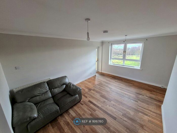 2 Bedroom Flat To Rent In Enterkin Street, Glasgow, G32