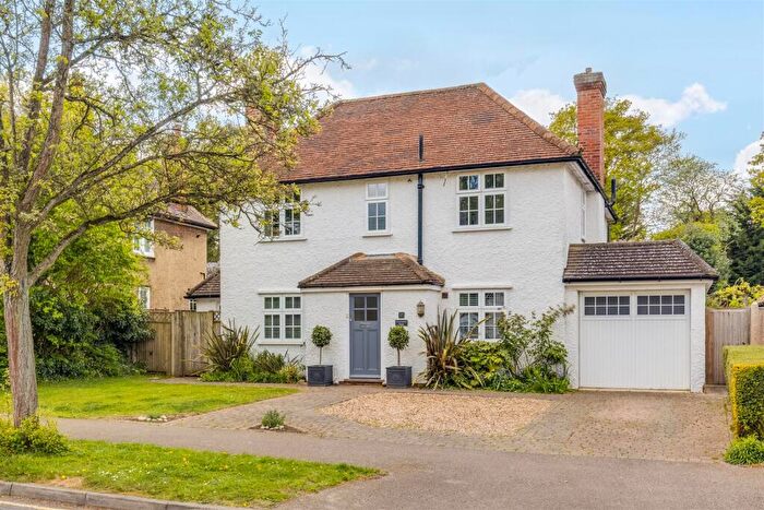 4 Bedroom Detached House For Sale In Field Lane, Letchworth Garden City, SG6