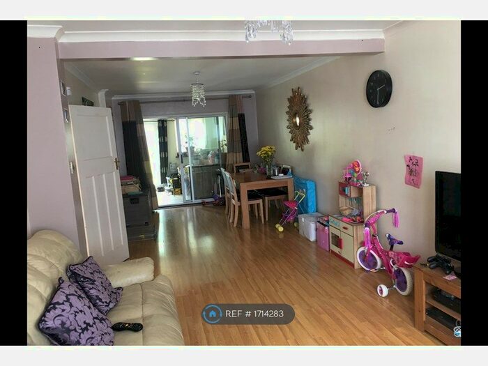 3 Bedroom End Of Terrace House To Rent In Drake Road, Harrow, HA2