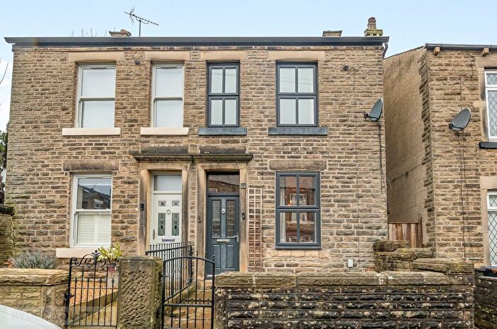 2 Bedroom Semi-Detached House For Sale In Sumner Street, Glossop, SK13