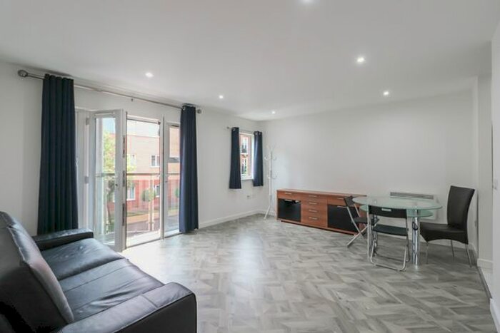 2 Bedroom Flat To Rent In Caister Hall, Conisbrough Keep, Coventry, CV1