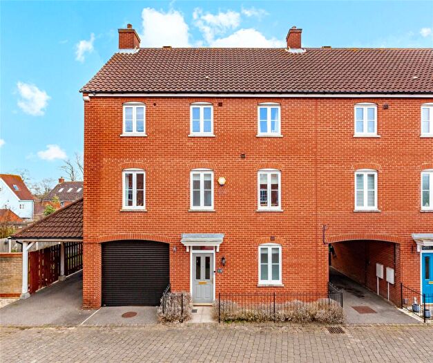 4 Bedroom Semi-Detached House For Sale In Eastwood Park, Great Baddow, Chelmsford, Essex, CM2