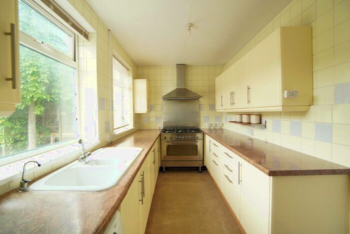 4 Bedroom Semi-Detached House To Rent In Ingleside Road, Kingswood, Bristol, BS15