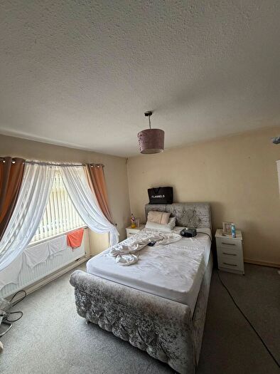 2 Bedroom Semi Detached House For Sale In Beede Street, Manchester, M11