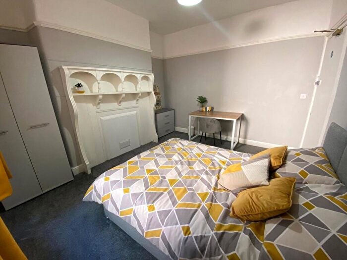 7 Bedroom Terraced House To Rent In Garth Road, Bangor, Gwynedd, LL57