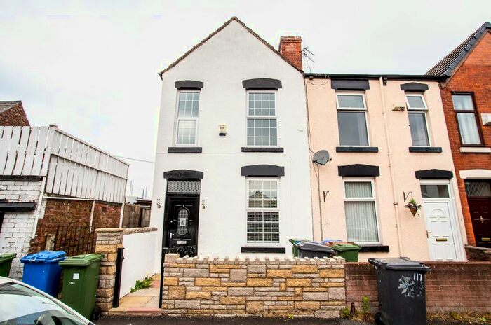 2 Bedroom End Of Terrace House To Rent In Osborne Road, Manchester, M34