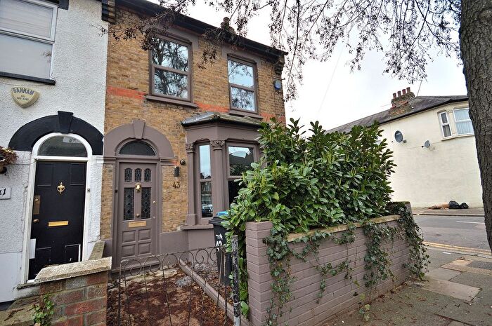 2 Bedroom End Of Terrace House To Rent In Cheddington Road, Edmonton, N18