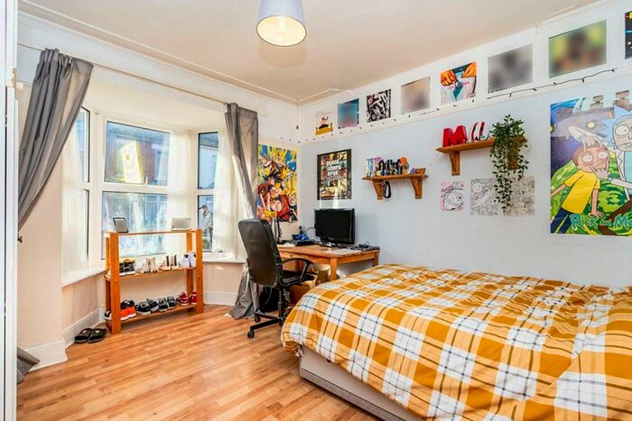 4 Bedroom Terraced House To Rent In Burton Road, Southampton, Hampshire, SO15