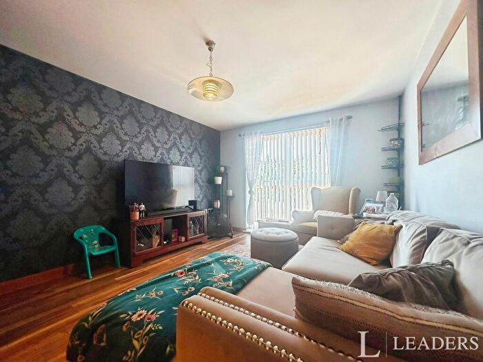 2 Bedroom Flat To Rent In Galleries Court, Kenway, SS2