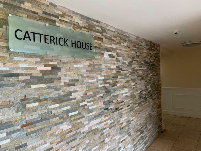 1 Bedroom Apartment To Rent In Catterick House, Cottenham Road, S65