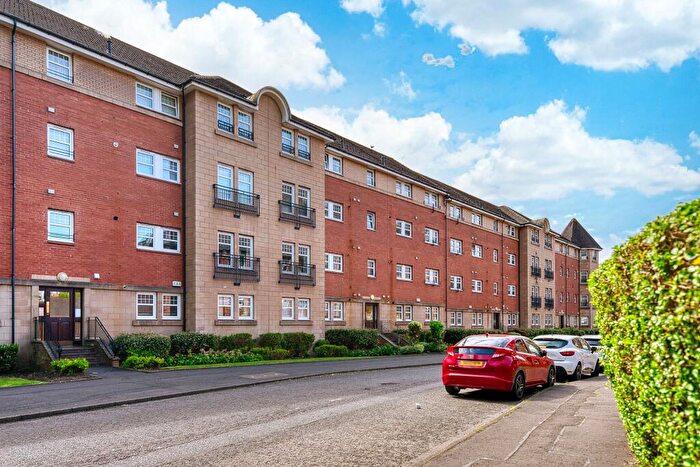 3 Bedroom Apartment For Sale In Macdougall Street, Pollokshaws, G43